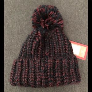 NWT Hollister Knit Beanie with Pom Pom